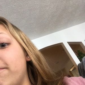Meet your Posher, Abbie